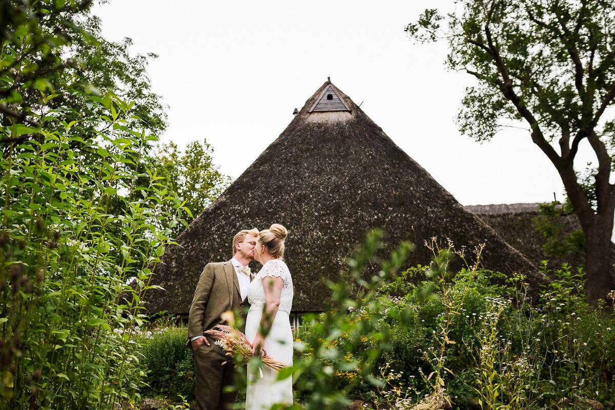Hochzeitskuss Kollhorst Reetdach